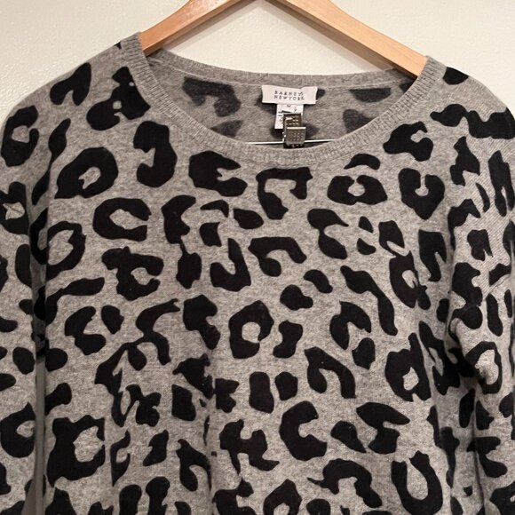 Barney's New York Black & White 2-Ply 100% Cashmere Sweater (M) - Picture 5 of 11